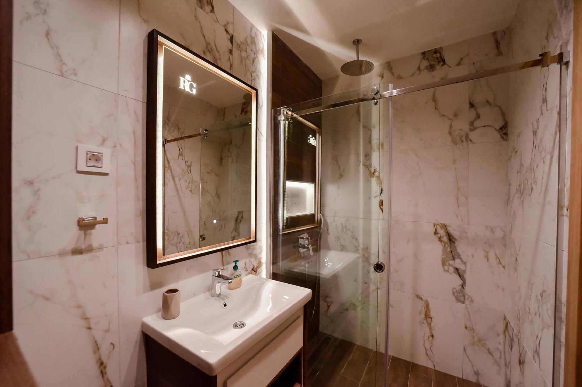 Apartment Royal Zlatilux *